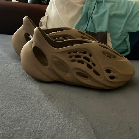 Yeezy foam runners